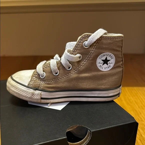 Converse Tan Allstars - Picture 1 of 4